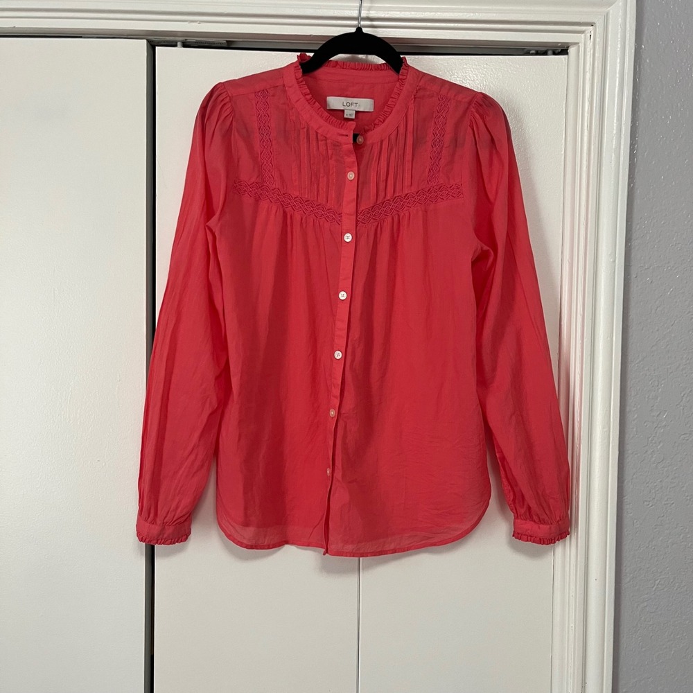 LOFT Coral Lace Trim Ruffle Collar Button Up Shirt‎ Women's Medium